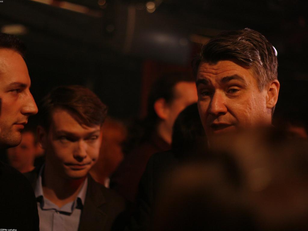 ការពិពណ៌នា អំពី VIP club